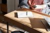 RACTO Kancelářský stůl pro teenagery se zásuvkami přírodní hickory - obrázek 2