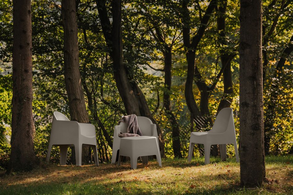 MALUS Sada zahradního nábytku moderní polypropylen 2 osoby chladná hnědá chladná hnědá - obrázek 1